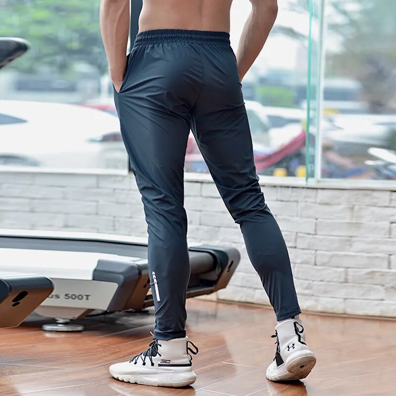 THIN MEN'S JOGGING SWEATPANTS